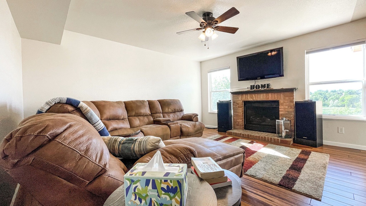 Photo of Livingroom in Security-Widefield