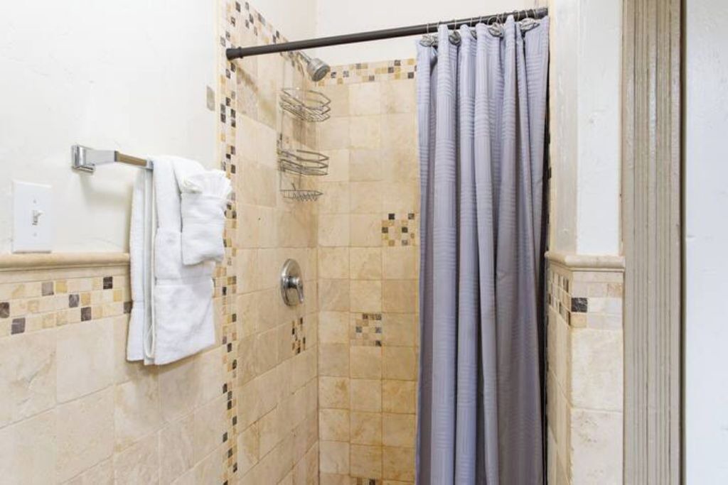 Photo of Bathroom in Curtis Park