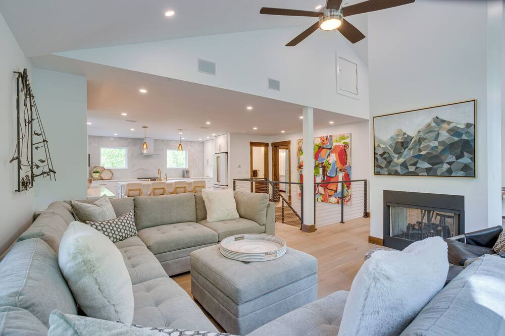 Photo of Livingroom in Intermountain