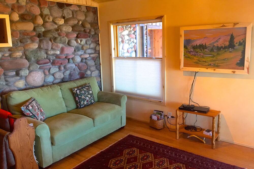 Photo of Livingroom in Missouri Heights