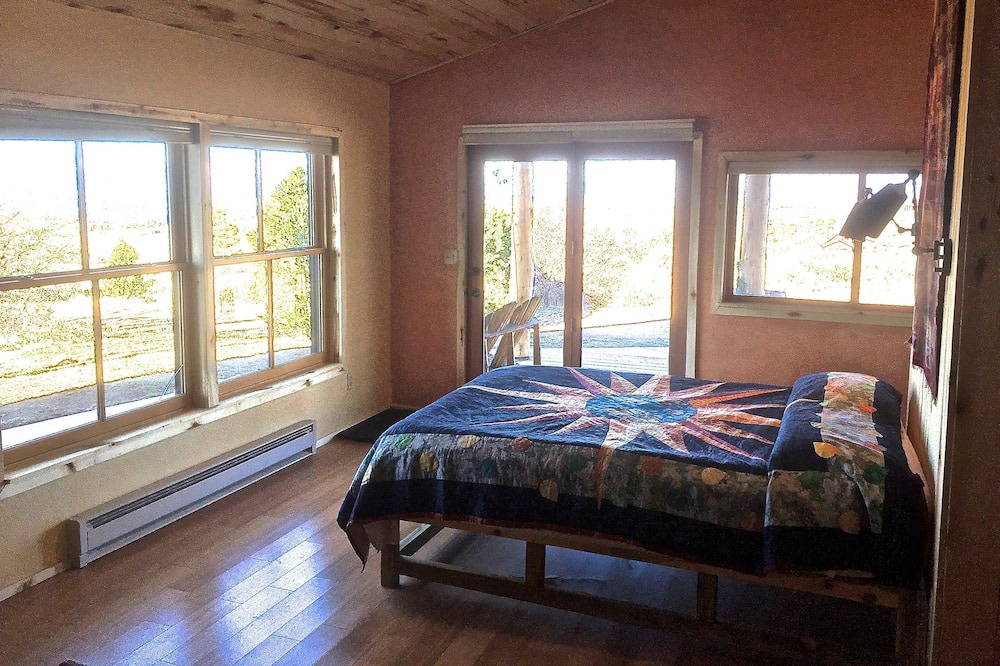 Photo of Bedroom in Missouri Heights