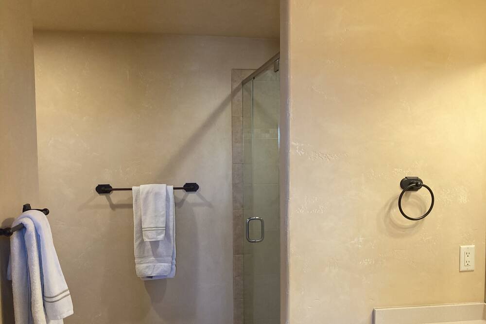 Photo of Bathroom in Marvel