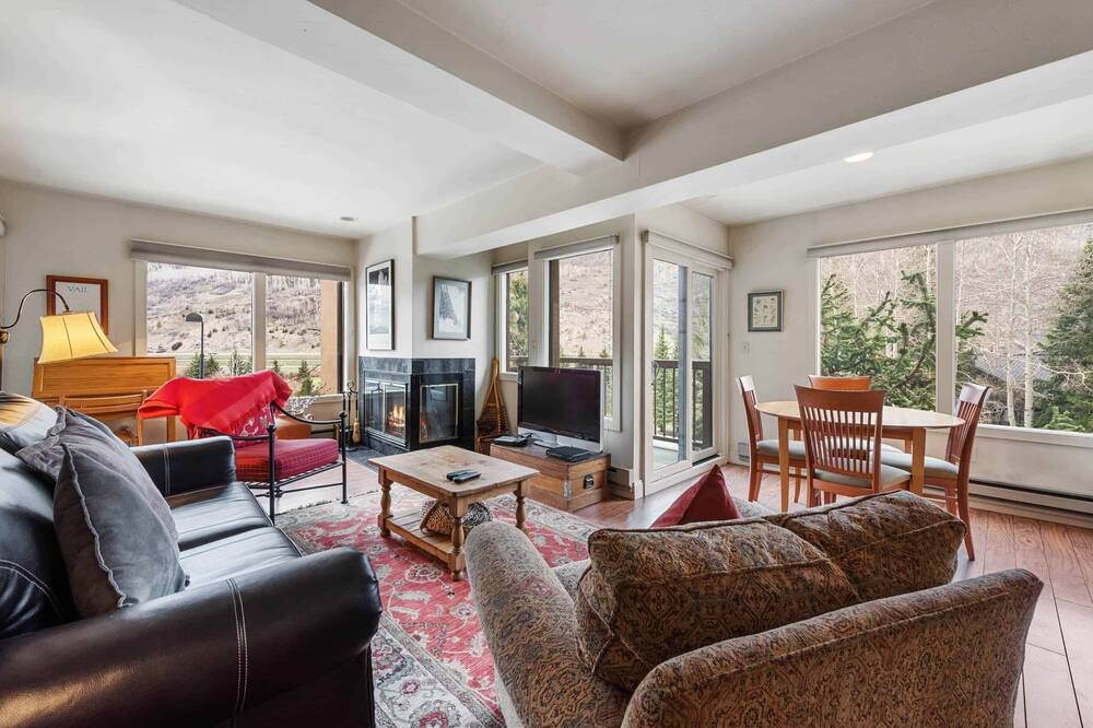 Photo of Livingroom in Vail