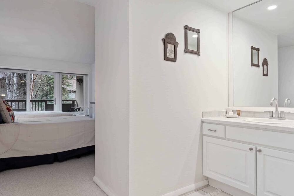 Photo of Bedroom in Vail