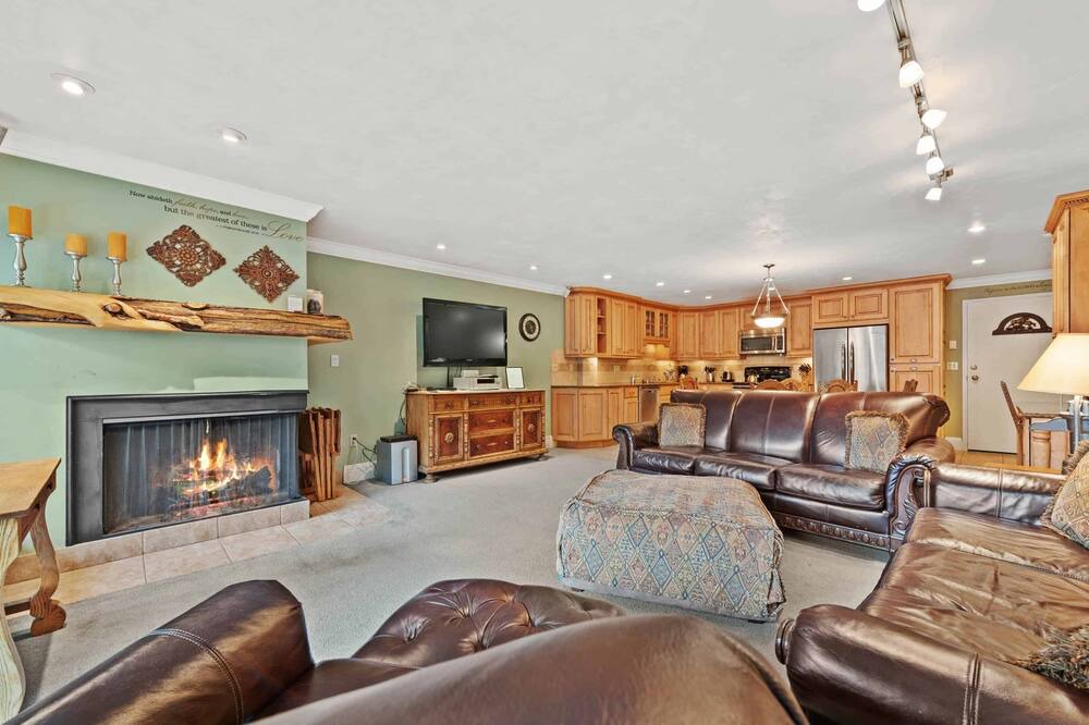 Photo of Livingroom in Vail