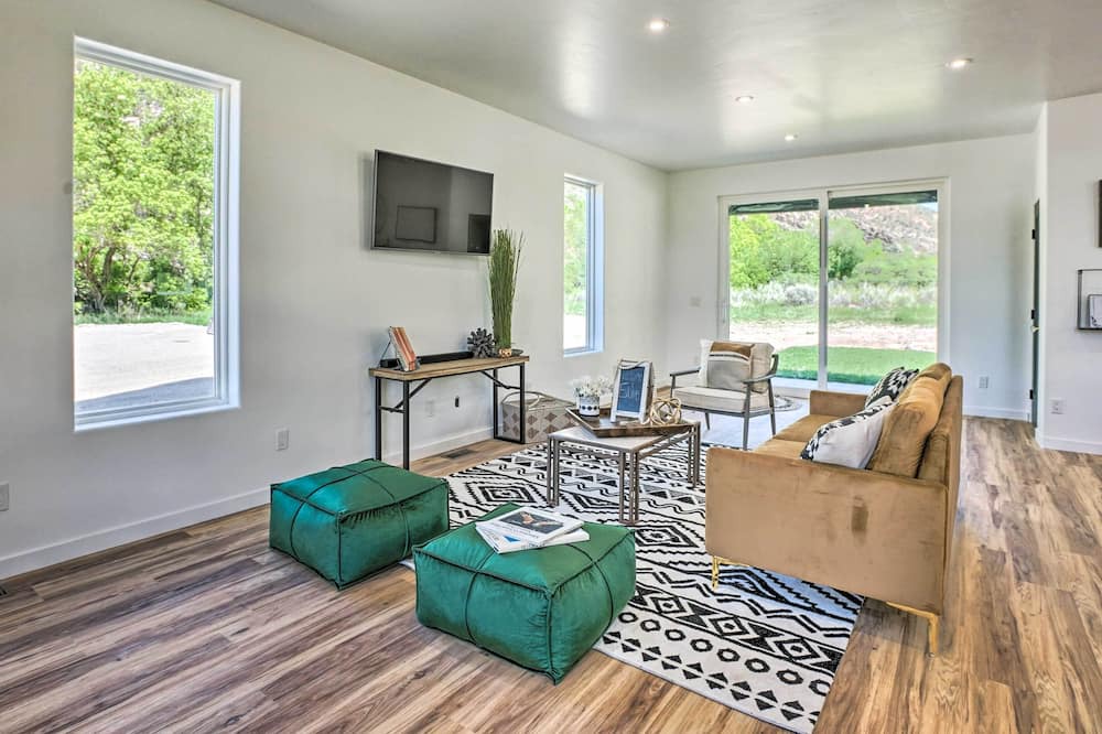 Photo of Livingroom in Rifle