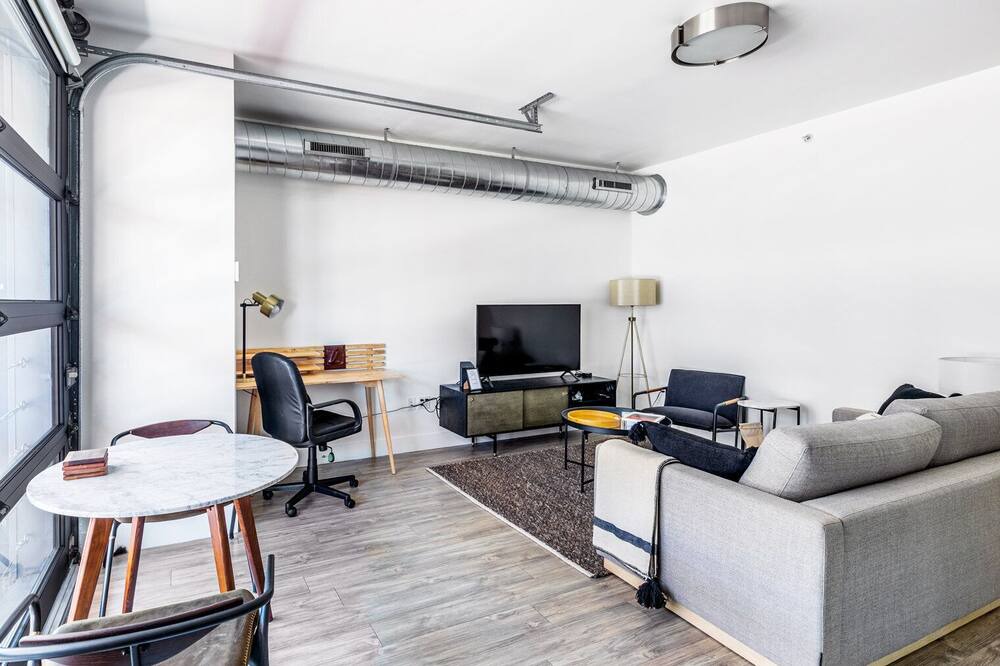 Photo of Livingroom in University Park