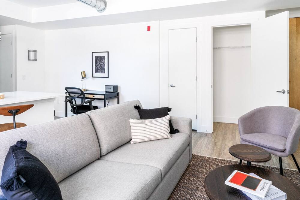 Photo of Livingroom in University Park