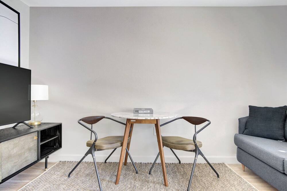 Photo of Livingroom in Capitol Hill
