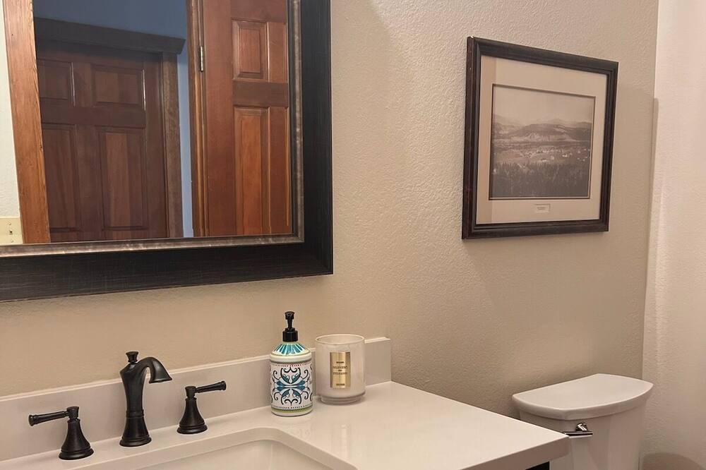 Photo of Bedroom in Parker