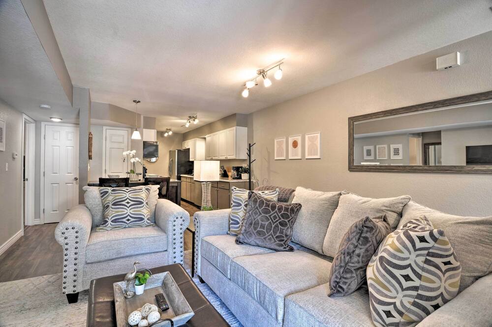 Photo of Livingroom in Longmont
