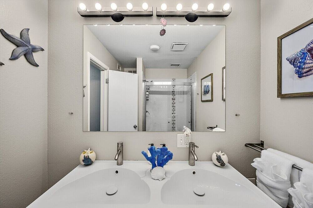 Photo of Bathroom in Gunbarrel