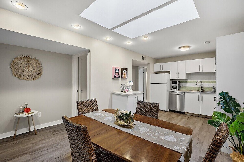 Photo of Livingroom in Gunbarrel