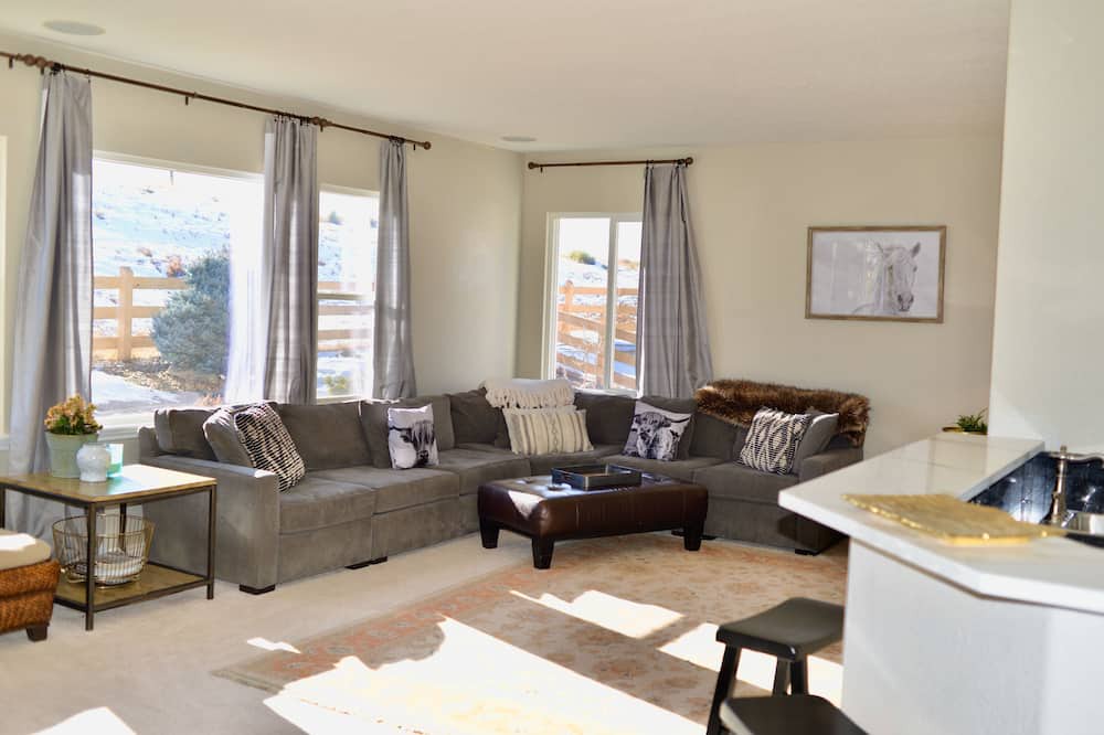 Photo of Bedroom in Southridge