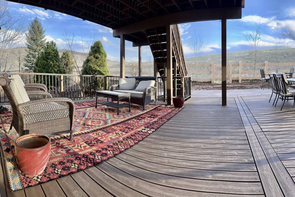 Photo of Outdoor in Southridge