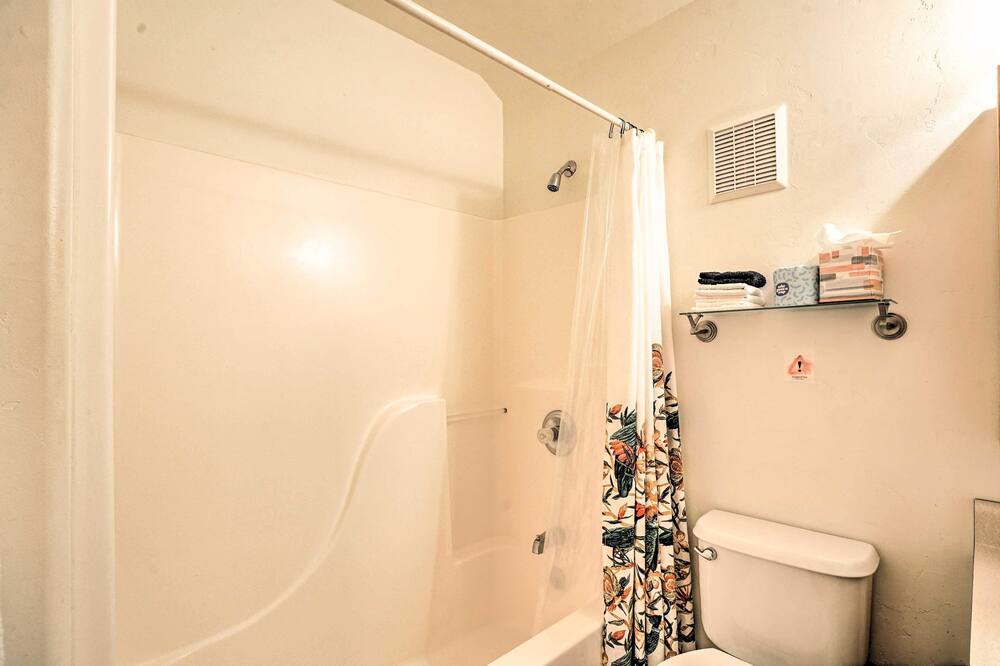 Photo of Bathroom in Redstone