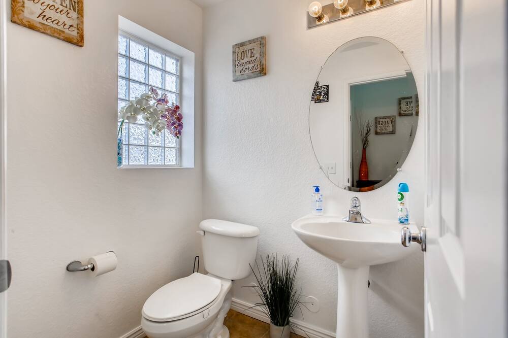 Photo of Bathroom in Green Valley Ranch