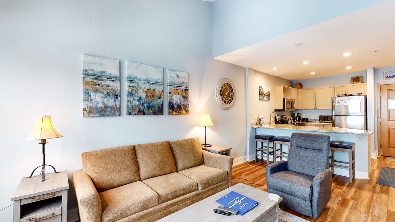 Photo of Livingroom in River Run