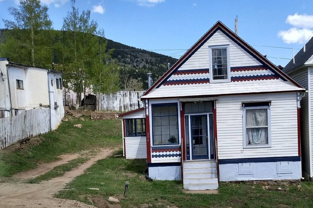Photo of Others in Victor