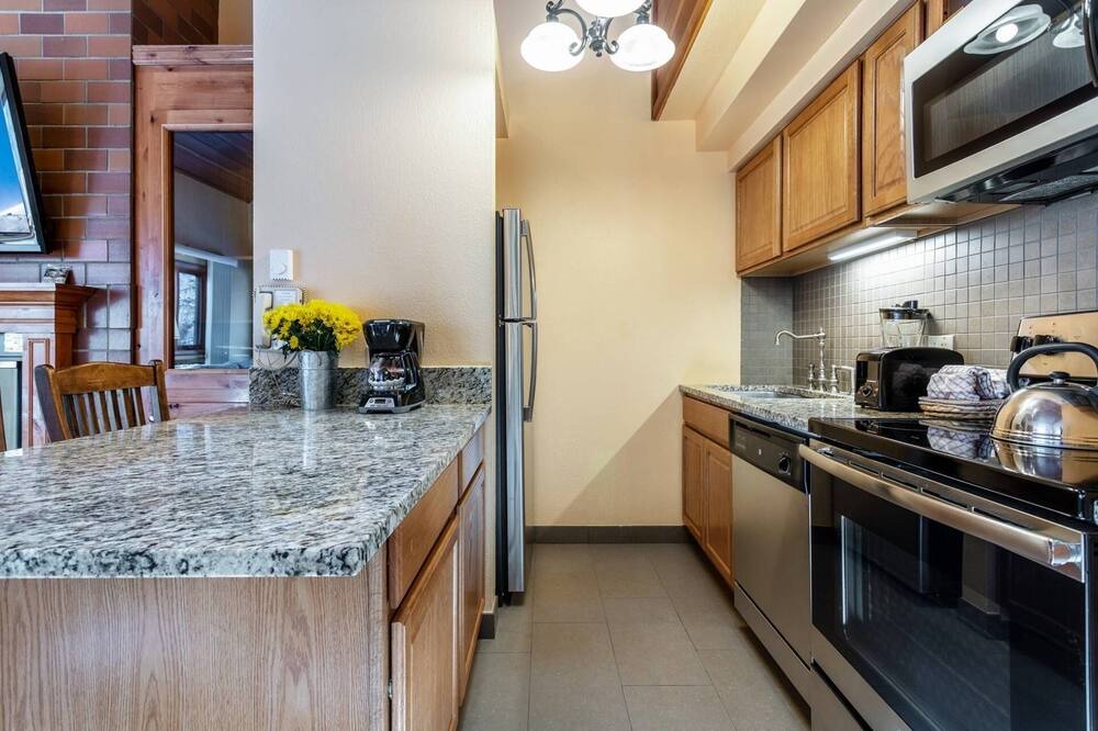 Photo of Kitchen in Highland Meadows