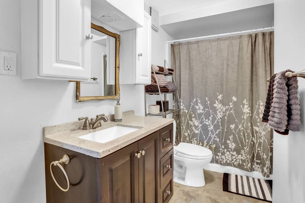 Photo of Bathroom in Highlands