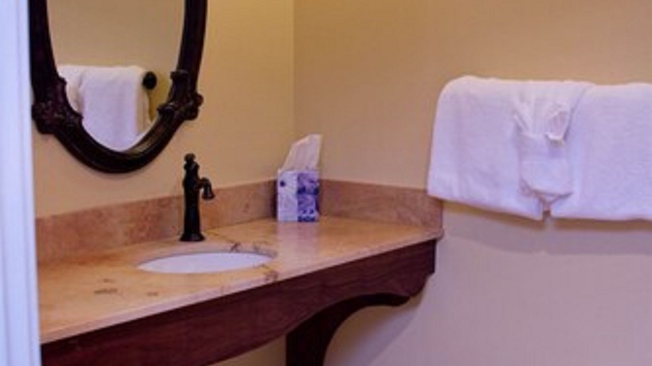 Photo of Bathroom in Del Norte
