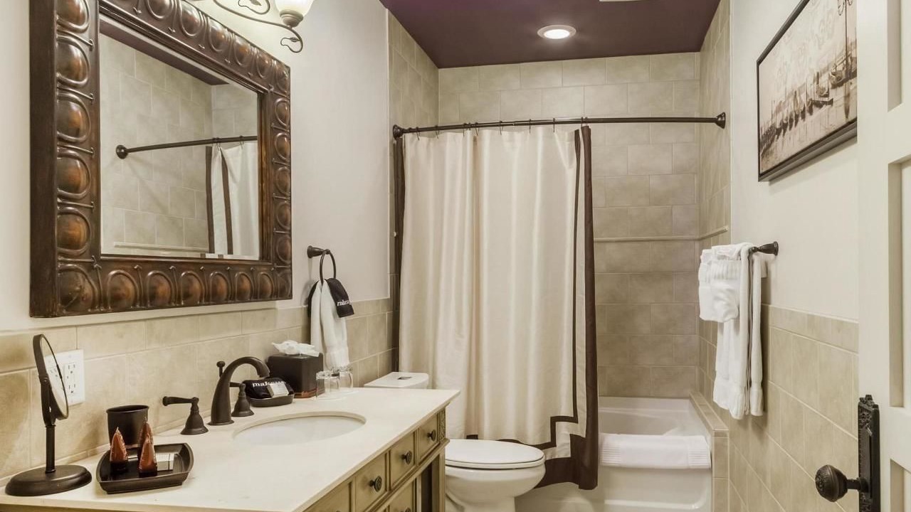 Photo of Bathroom in Capitol Hill