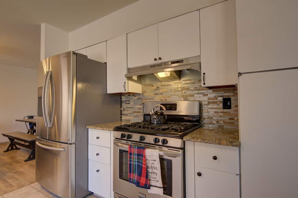 Photo of Kitchen in Rustic Hills