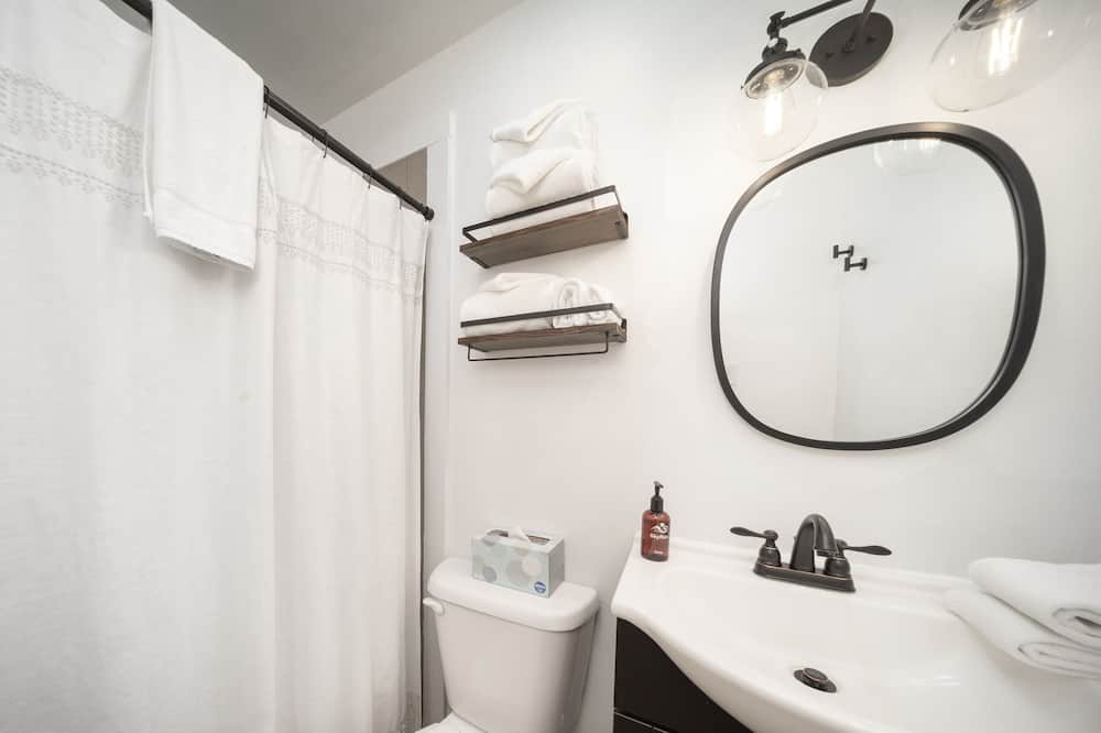 Photo of Bathroom in Fraser