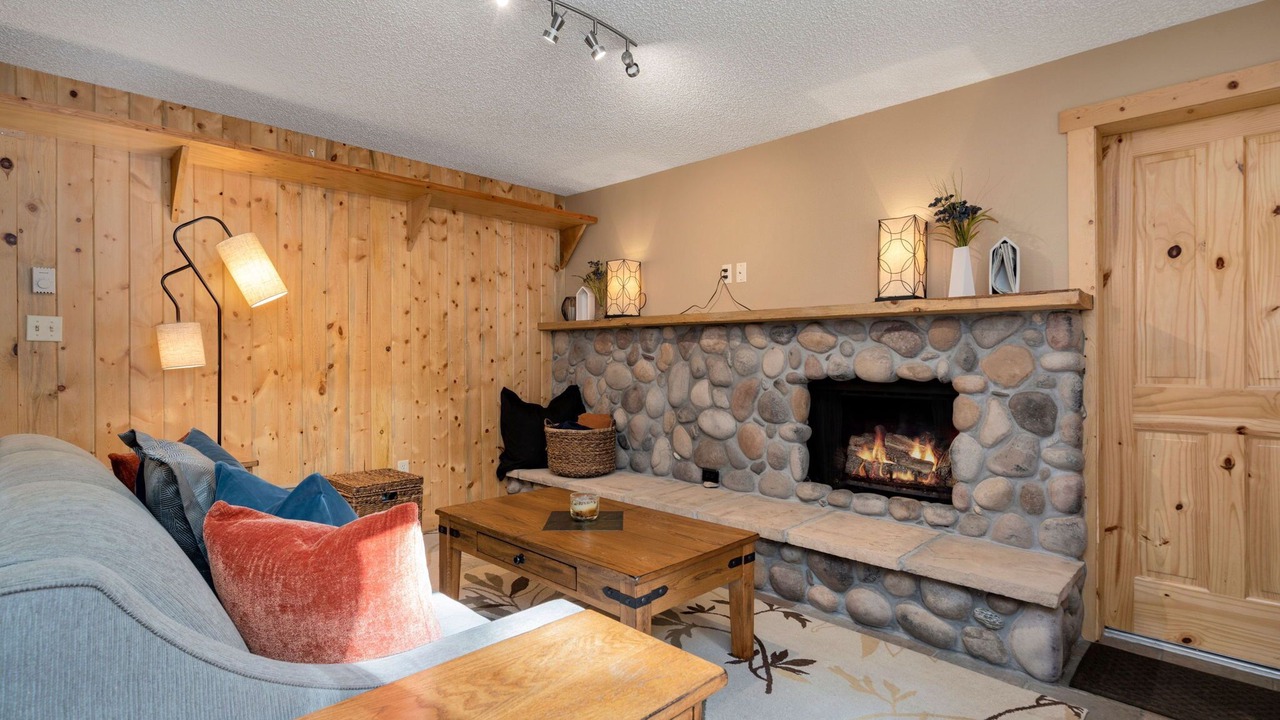 Photo of Livingroom in Cedar Village