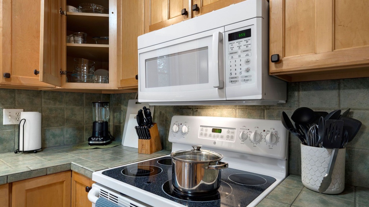 Photo of Kitchen in Cedar Village