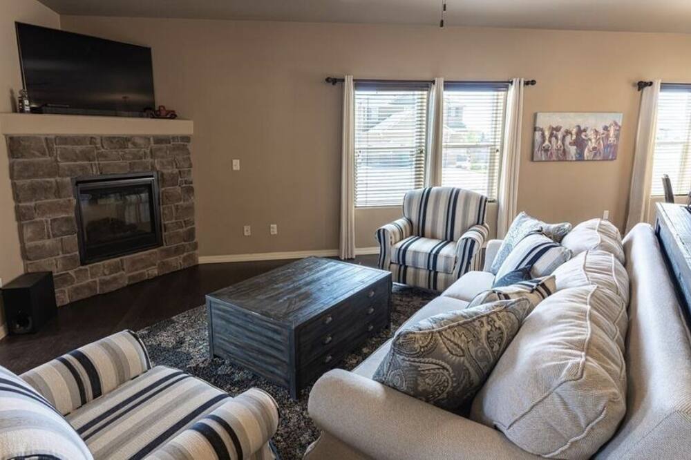 Photo of Livingroom in Peyton