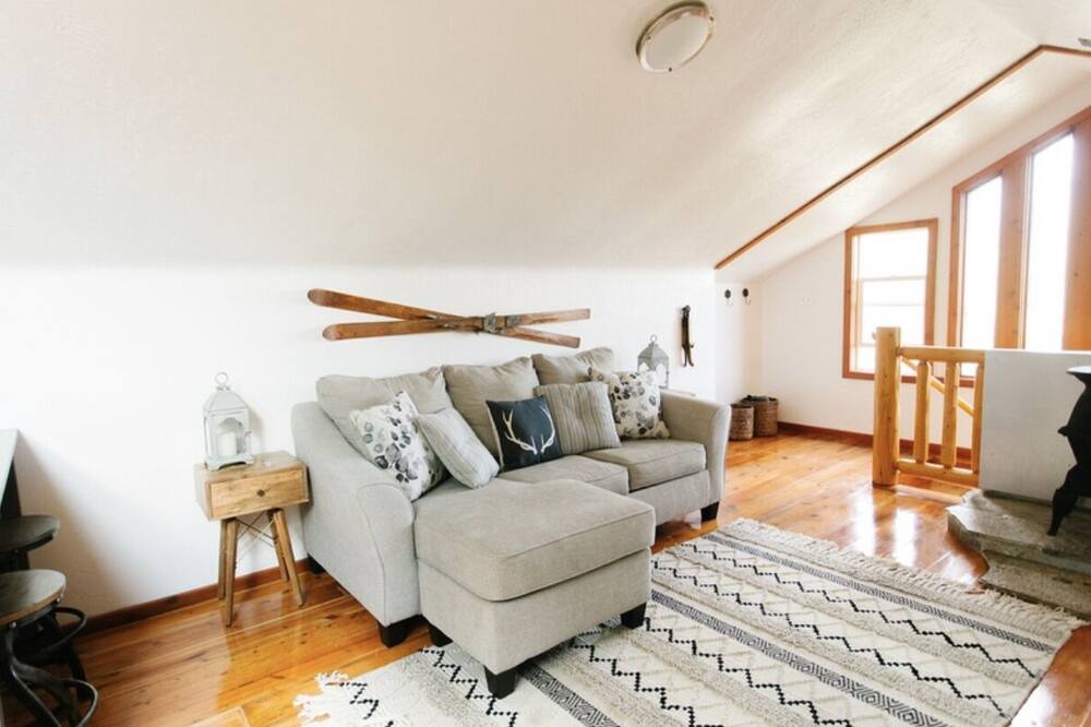 Photo of Livingroom in Larkspur