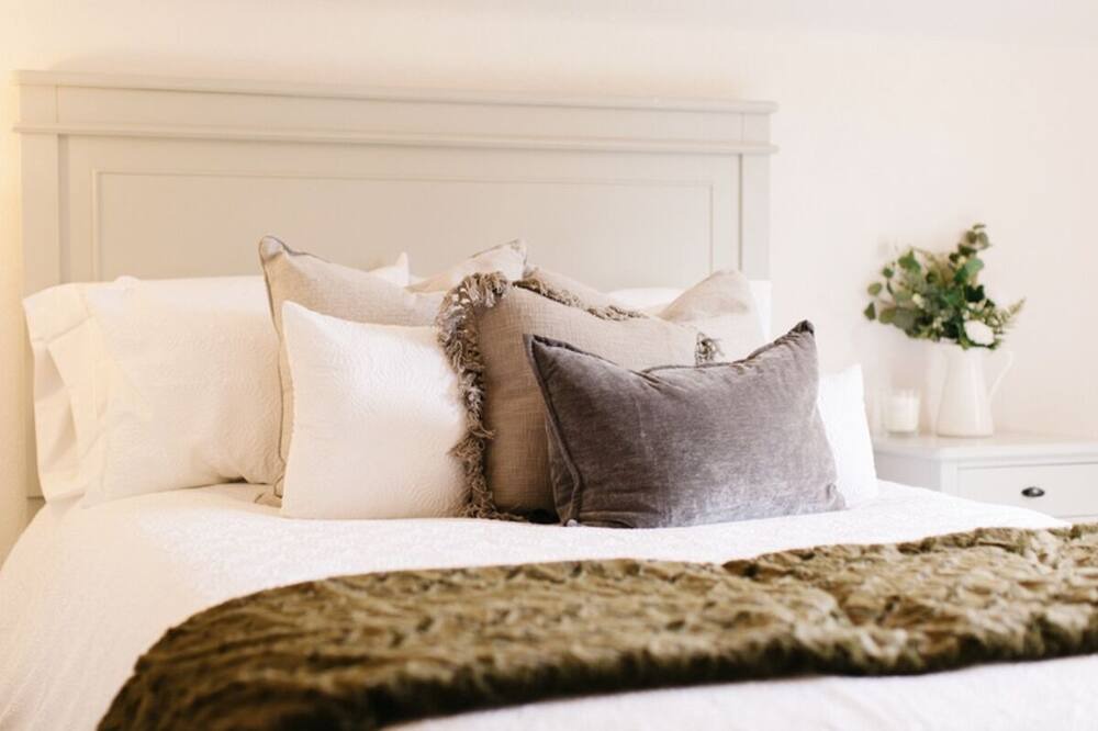 Photo of Bedroom in Larkspur