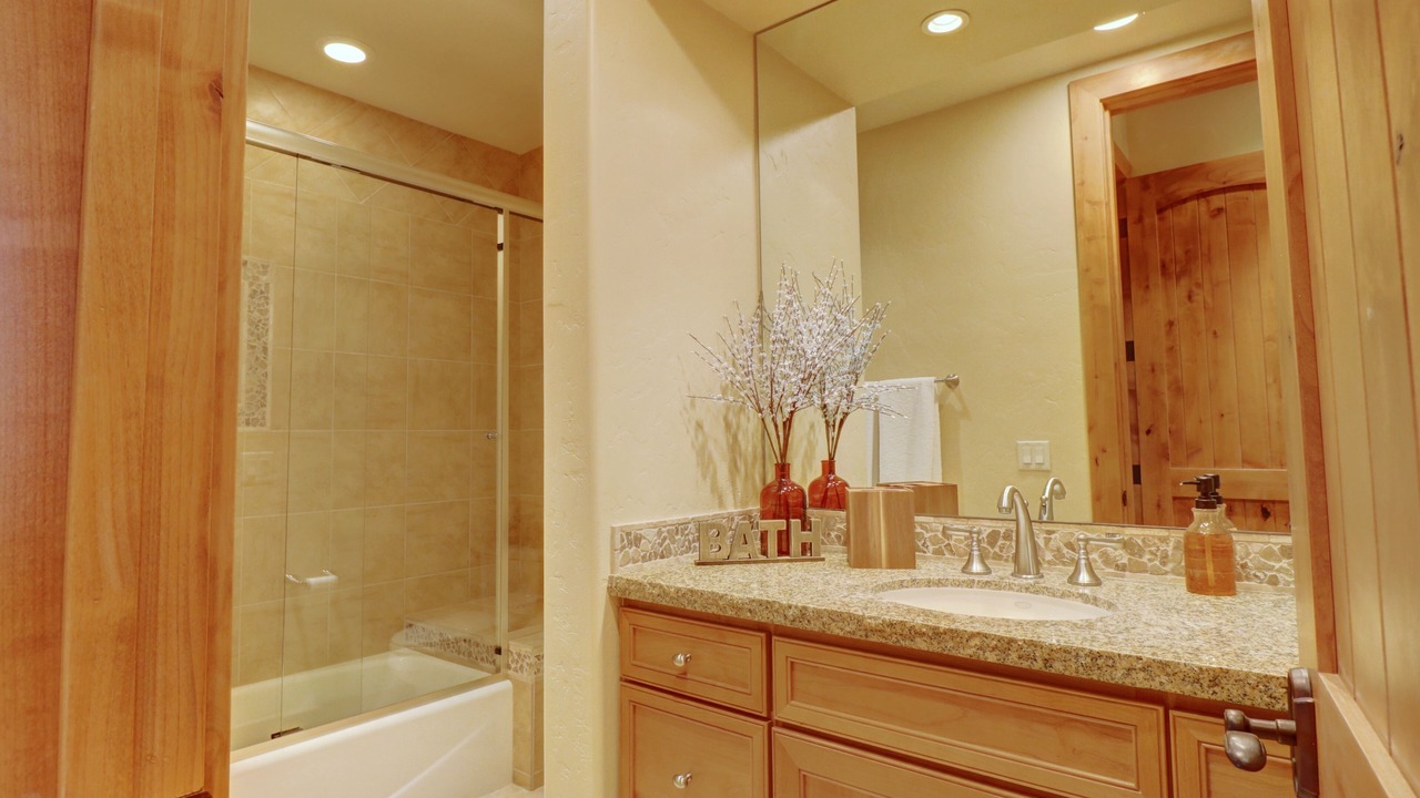 Photo of Bathroom in Three Peaks