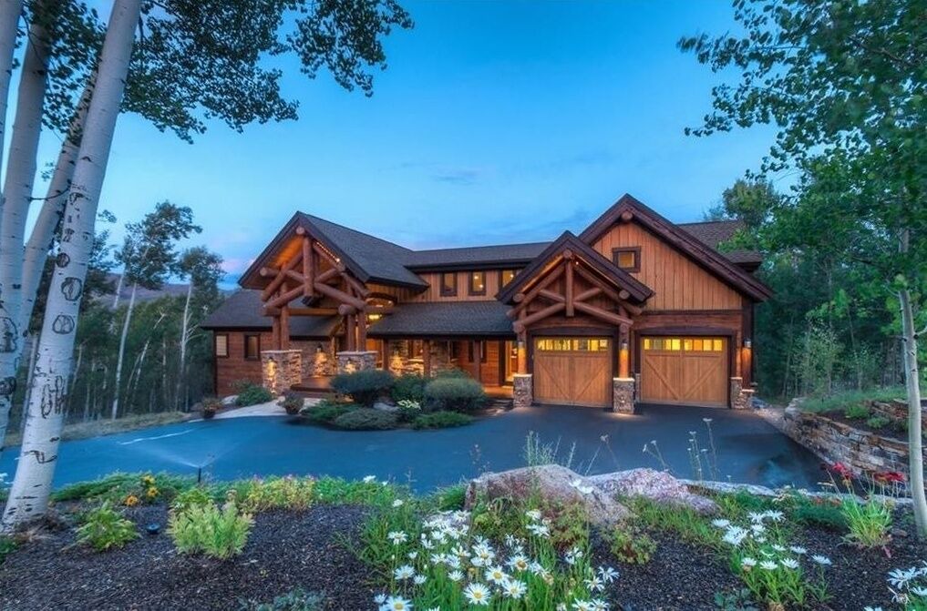 Photo of Outdoor in Three Peaks