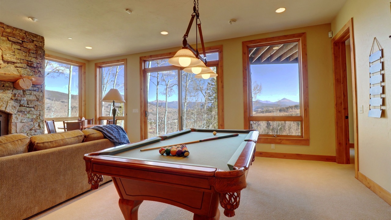 Photo of Bedroom in Three Peaks