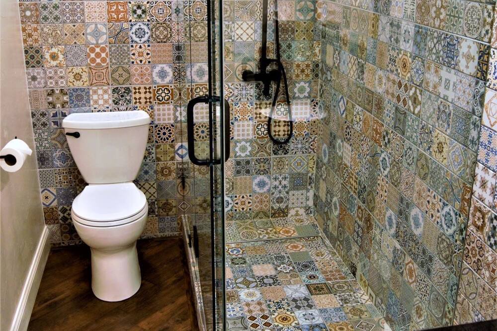 Photo of Bathroom in Ken Caryl Ranch Plains