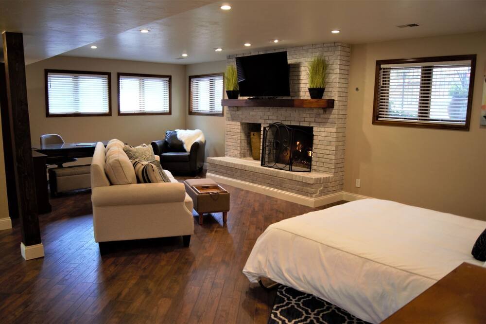 Photo of Bedroom in Ken Caryl Ranch Plains