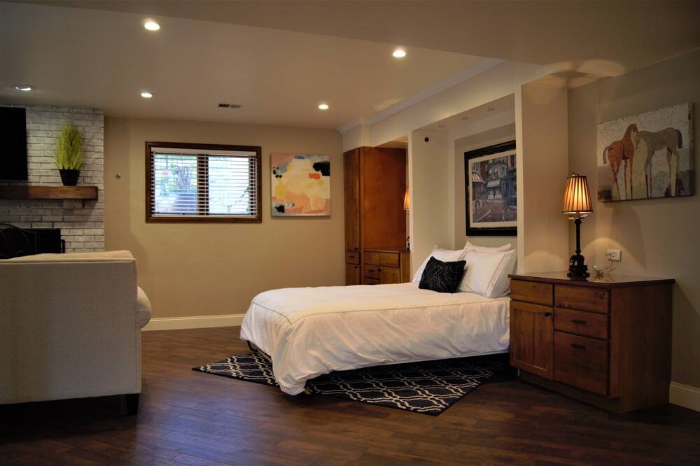 Photo of Bedroom in Ken Caryl Ranch Plains