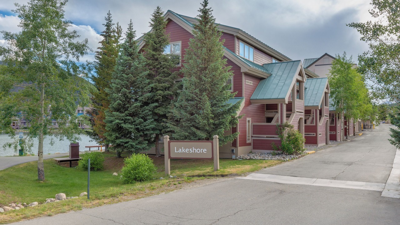 Photo of Outdoor in Lakeside Village