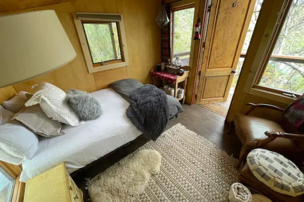 Photo of Bedroom in Brush Creek Village