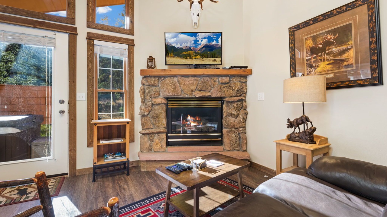 Photo of Livingroom in Fall River Estates