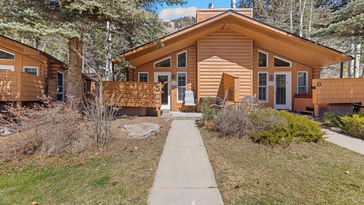 Photo of Outdoor in Fall River Estates