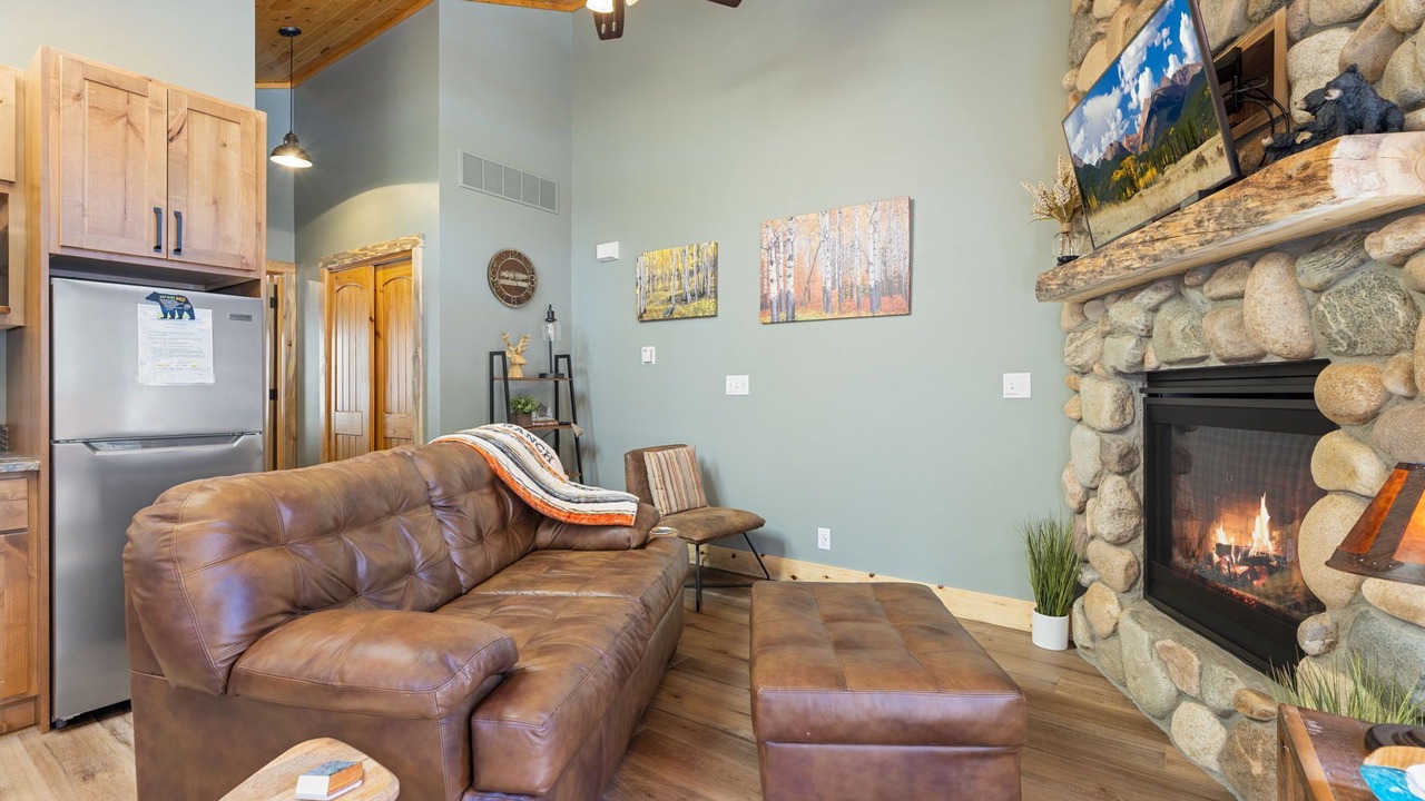 Photo of Livingroom in Fall River Estates