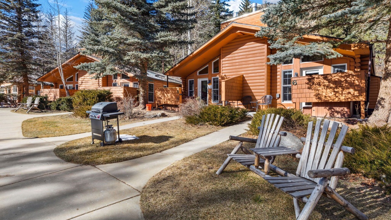 Photo of Outdoor in Fall River Estates