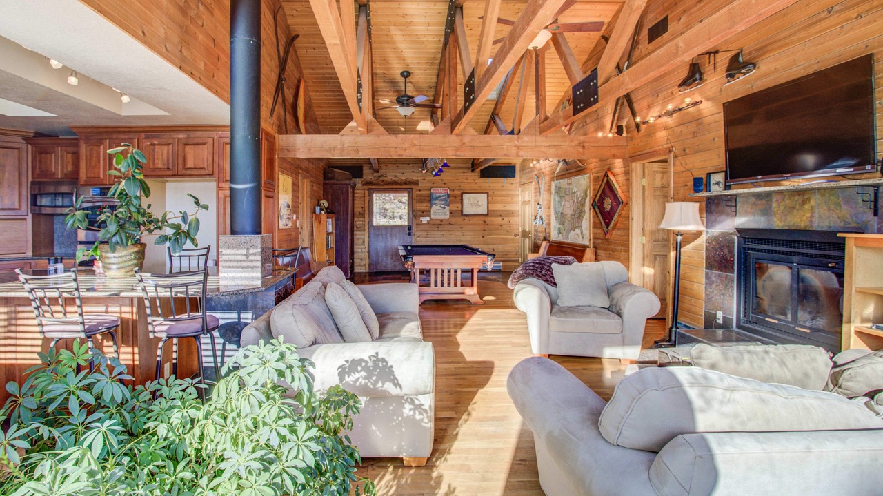 Photo of Livingroom in Woodland Park