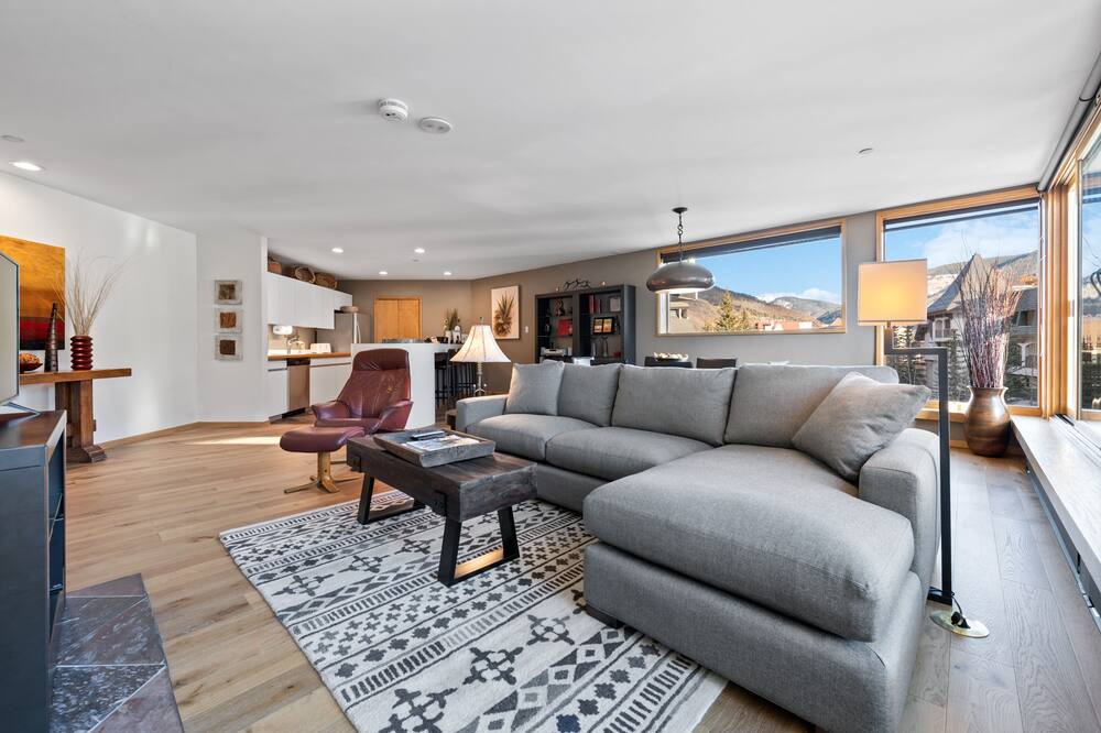 Photo of Livingroom in Vail