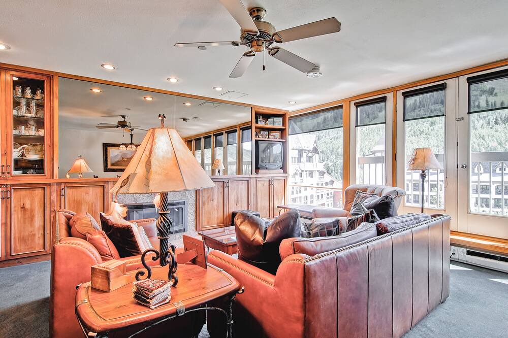 Photo of Livingroom in Vail