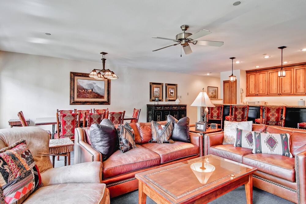 Photo of Livingroom in Vail